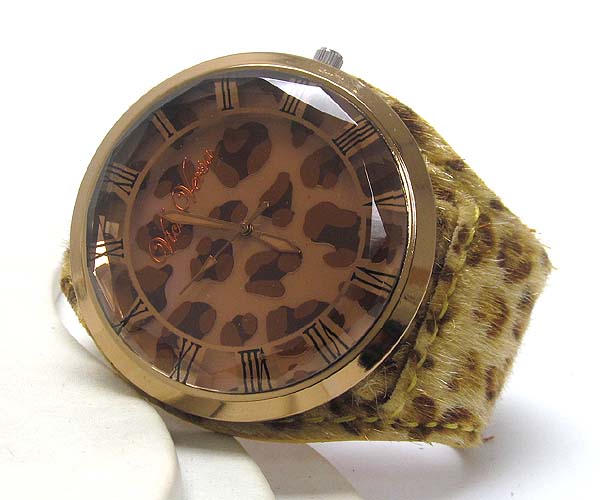 2 INCHES EXTRA LARGE ROUND FACE WITH FUR BAND WATCH