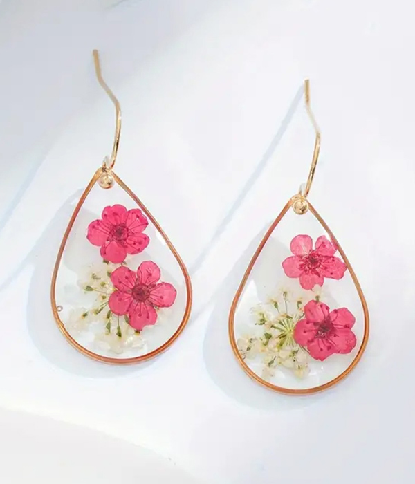 Dried flower resin teardrop earring