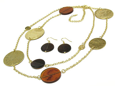 Round metal disk and chain link long necklace and earring set