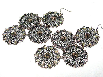 Crystal stud metal filigree round disk drop earring