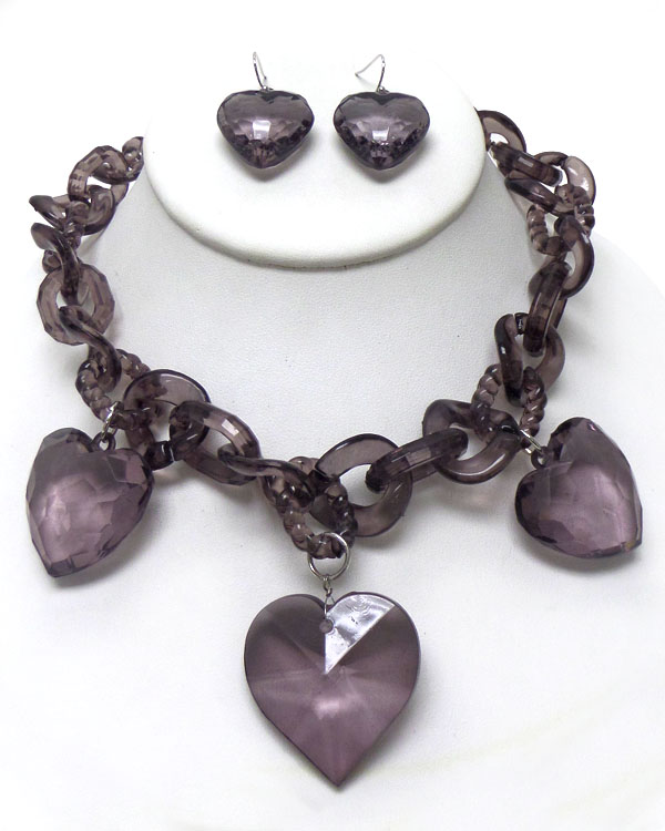 Linked circles with hearts necklace set 