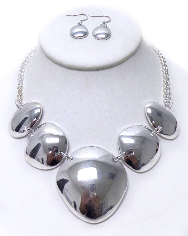 Metal bold linked necklace set 