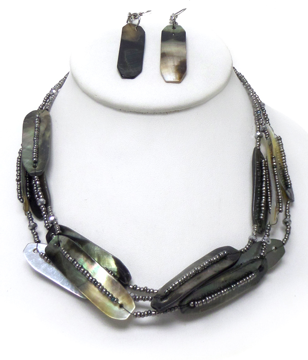 Three layer shell necklace set