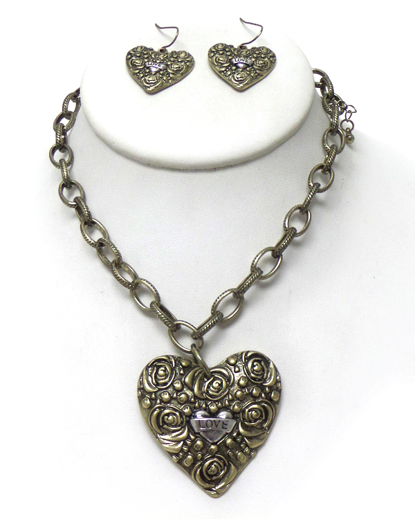 Metal texture heart pendant necklace set