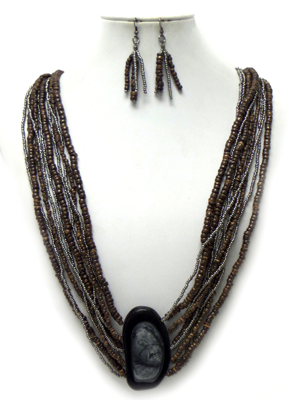 Layers of seed beads with stone pendant necklace set