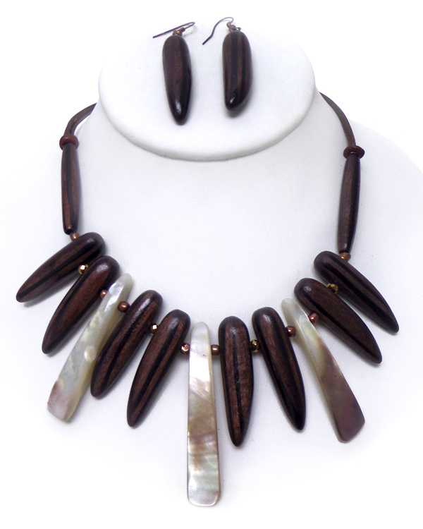 Wood with shell necklace set