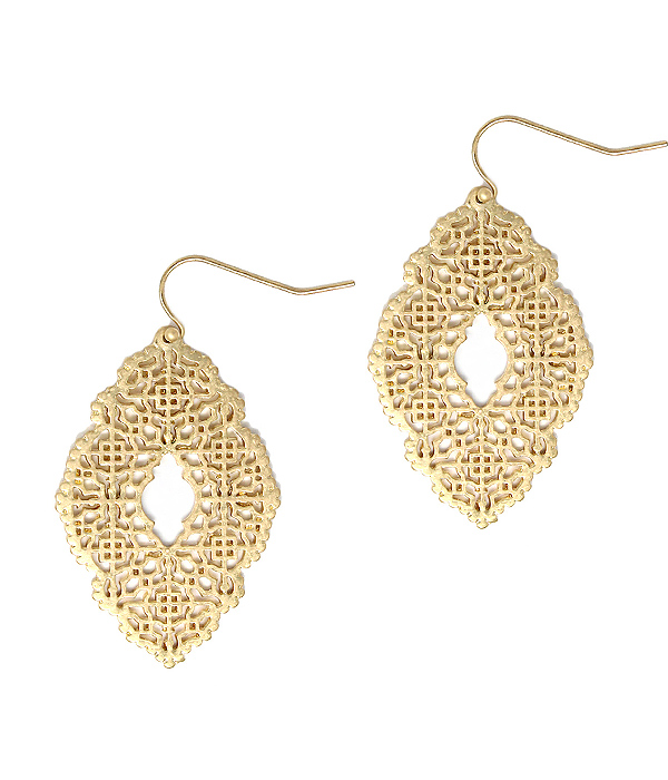 Metal filigree earring