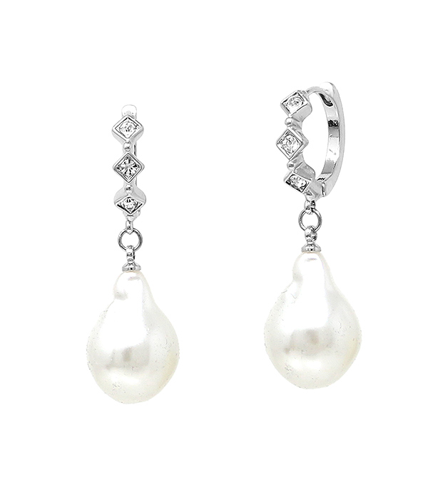 PEARL DROP EARRING