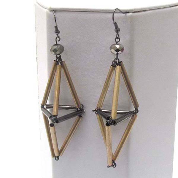 Metal conneted tubs pyramid motif drop earring