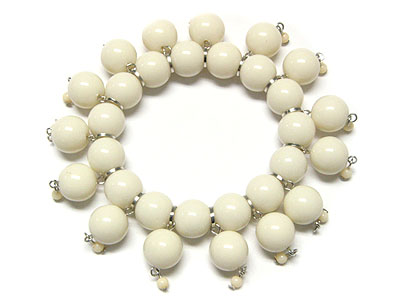 Acryl round ball dangle stretch bracelet