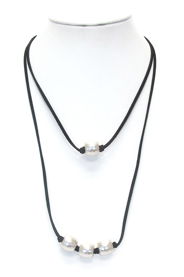 Double leatherette layer faux pearl necklace