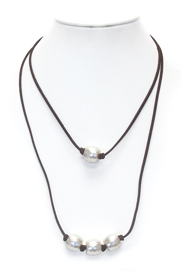 Double leatherette layer faux pearl necklace