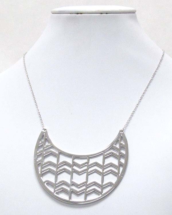 GEOMETRIC CRESCENT AND PATTERN DECO PENDANT NECKLACE