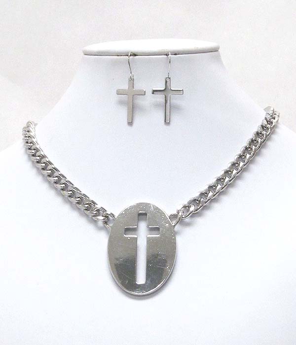 Cross cut oval disk pendant and chain necklace earring set