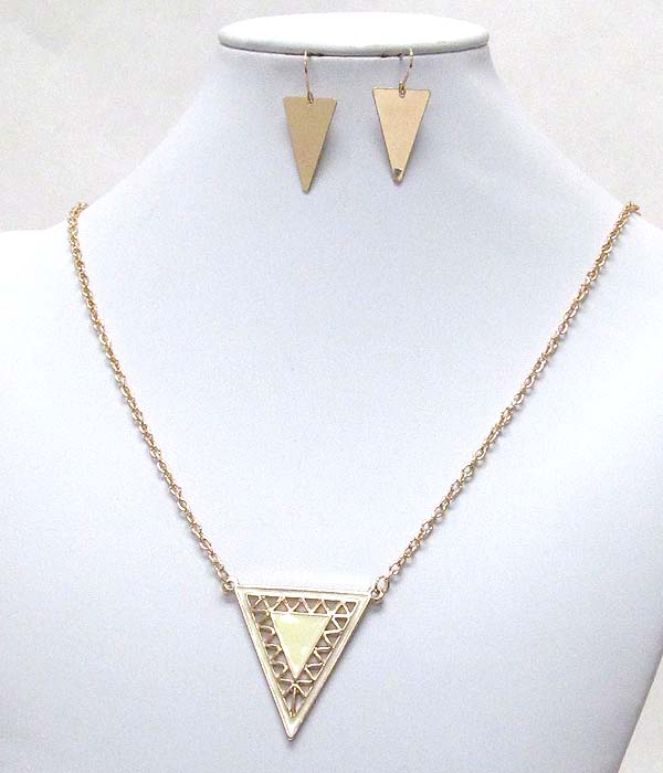 METAL FILIGREE AND EPOXY DECO CHEVRON NECKLACE EARRING SET