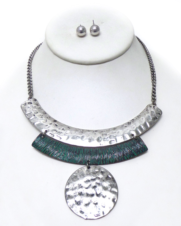 Burnish silver with patina necklace set