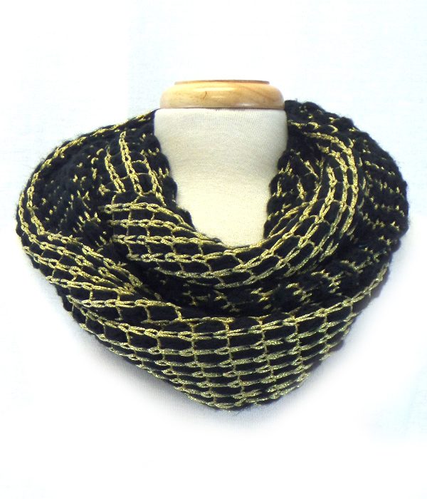 Simple knit infinity sacrf