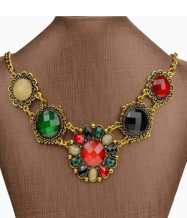 Vintage style facet stone necklace