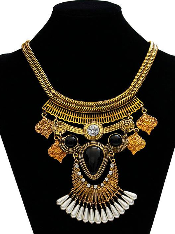 Baroque style chunky statement necklace
