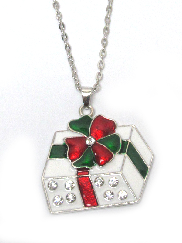 Holiday christmas present necklace 