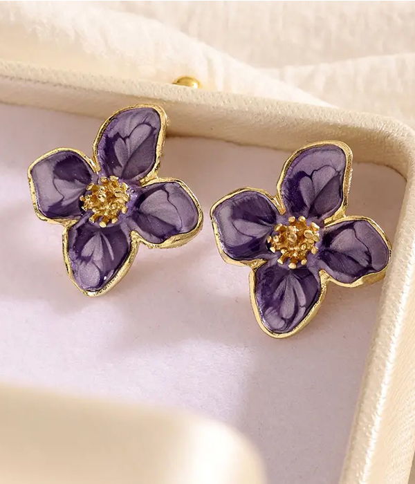 Epoxy flower earring