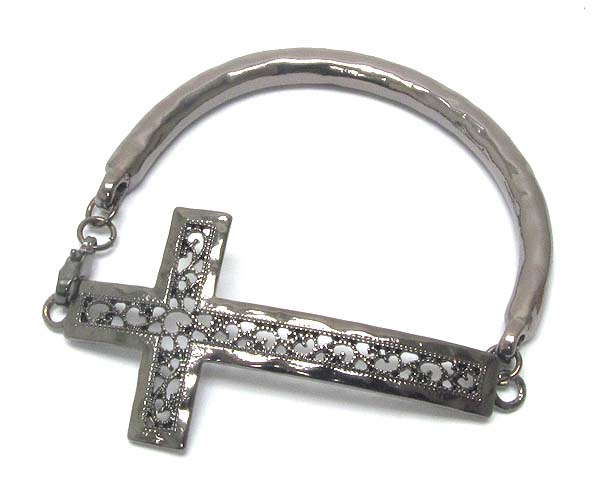 Metal filligree curved cross and hollow metal tube bracelet
