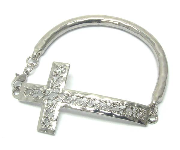 Metal filligree curved cross and hollow metal tube bracelet