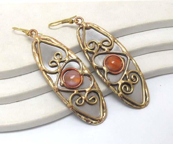 Handmade metal art oval drop earring - 100% brass