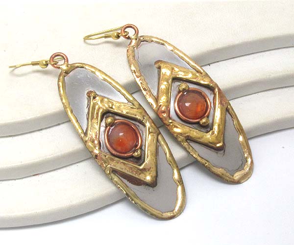 Handmade metal art oval drop earring - 100% brass