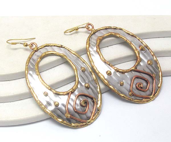 Handmade metal art round hoop earring - 100% brass