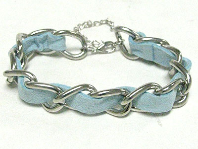 BRAIDED SUEDE AND METAL CHAIN BRACELET