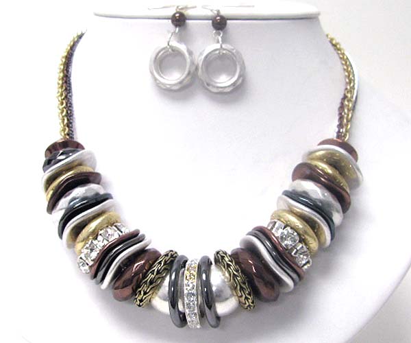 Crystal and multi material ring link necklace earring set