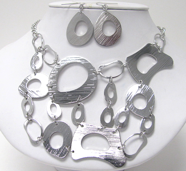 Architectural style multi scratch metal link necklace earring set