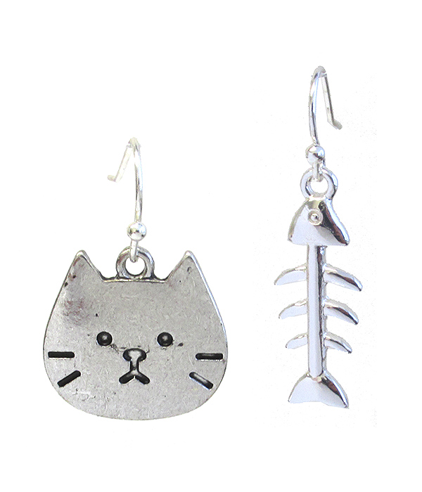 CAT AND FISH BONE EARRING