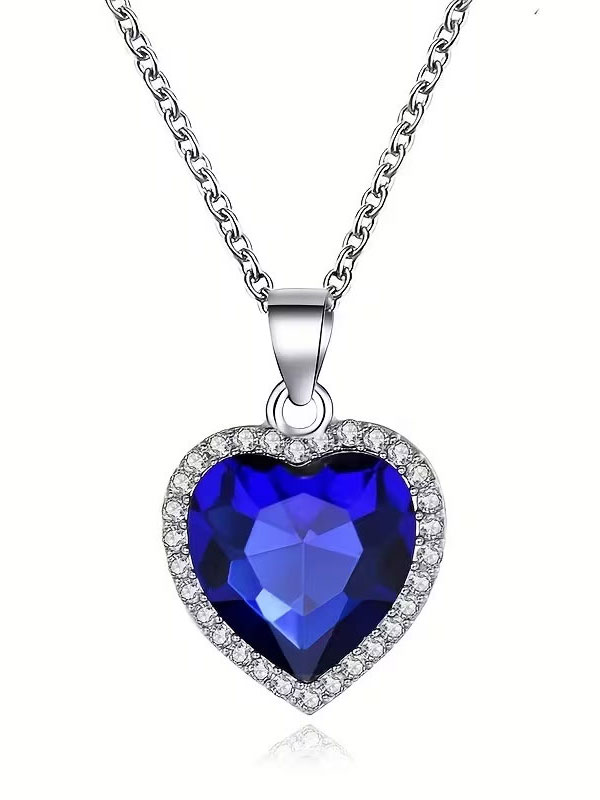 Zirconia heart pendant necklace