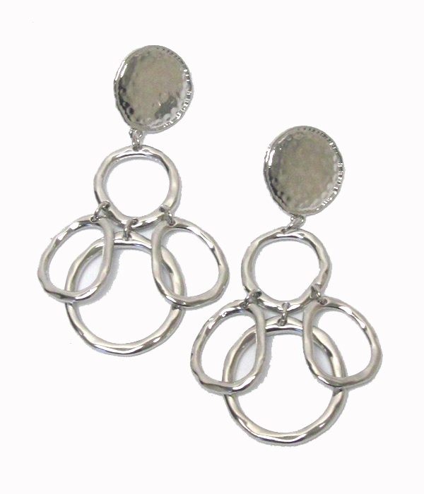 Metal disks linked drop earrings
