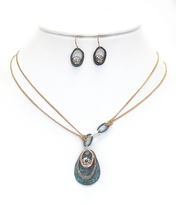 Patina teardrop pendant double layer necklace set