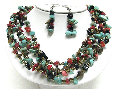 Triple strand natural chip stone necklace set