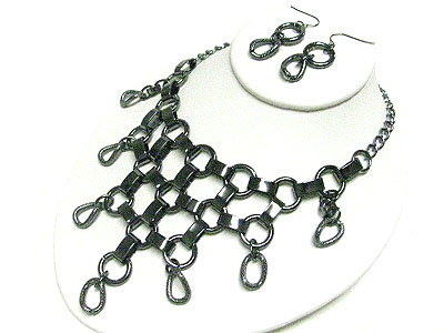 Metal chain cascade link neckalce set