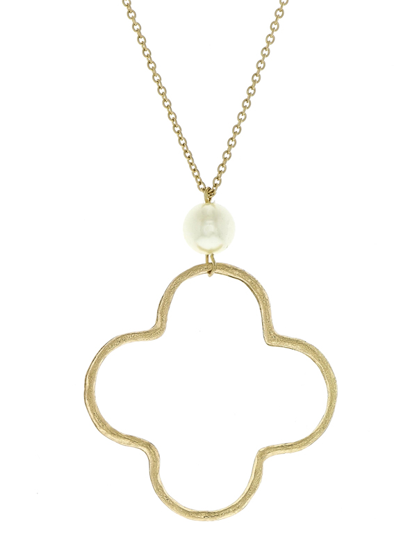 Hammered quatrefoil and pearl long chain necklace