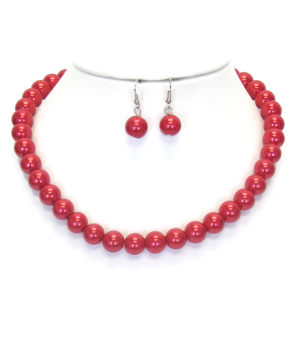 Colored pearl necklace set