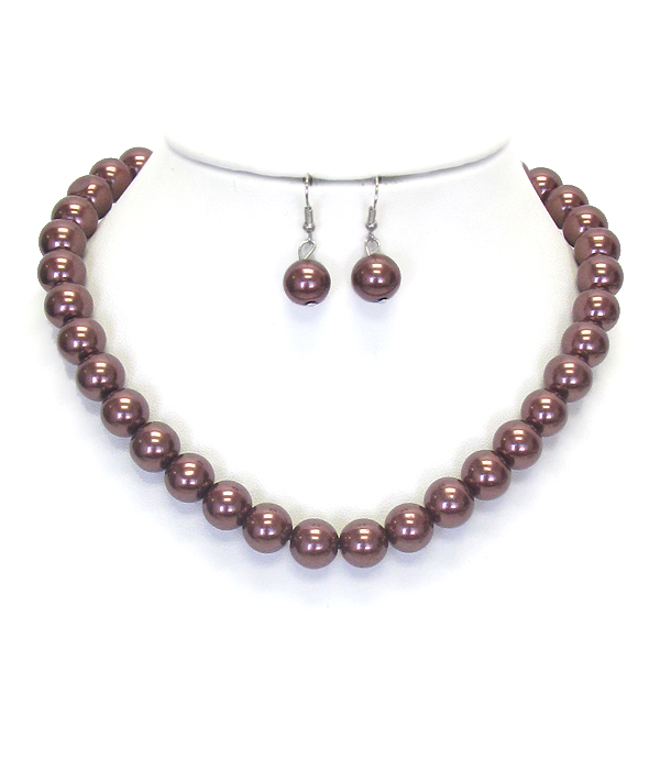 Colored pearl necklace set