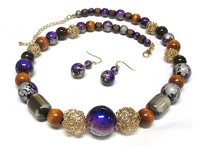 Multi gradation patina and wired ball and wood bead necklace and earring set 