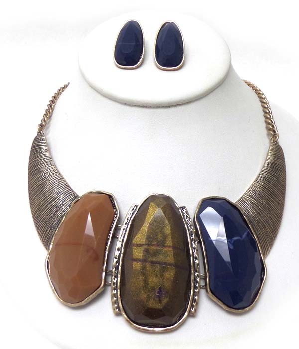 Metal russian gold with three large stones necklace set