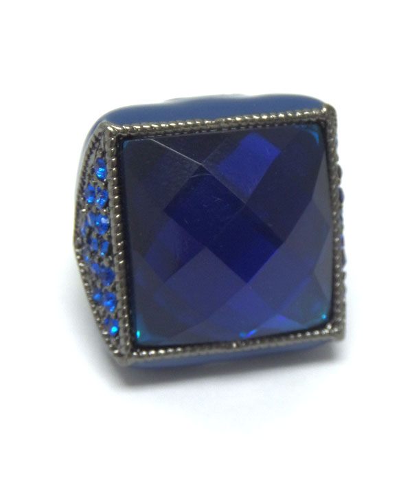 Facet square stone and crystal side stretch ring