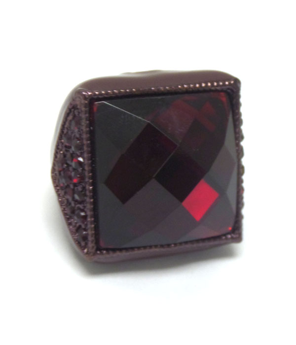 Facet square stone and crystal side stretch ring