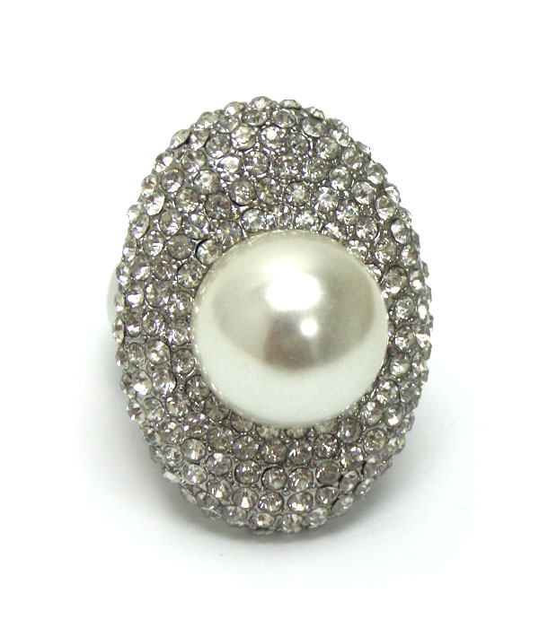 Crystal stud and pearl center stretch ring