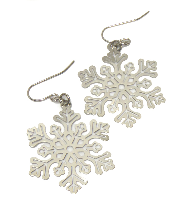 Metal thin sow flake fish hook earrings