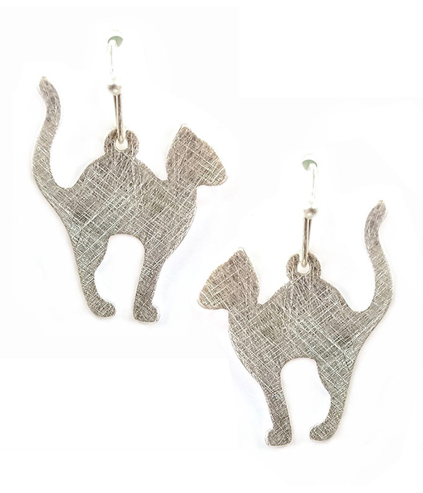 SCRATCH METAL CAT EARRING