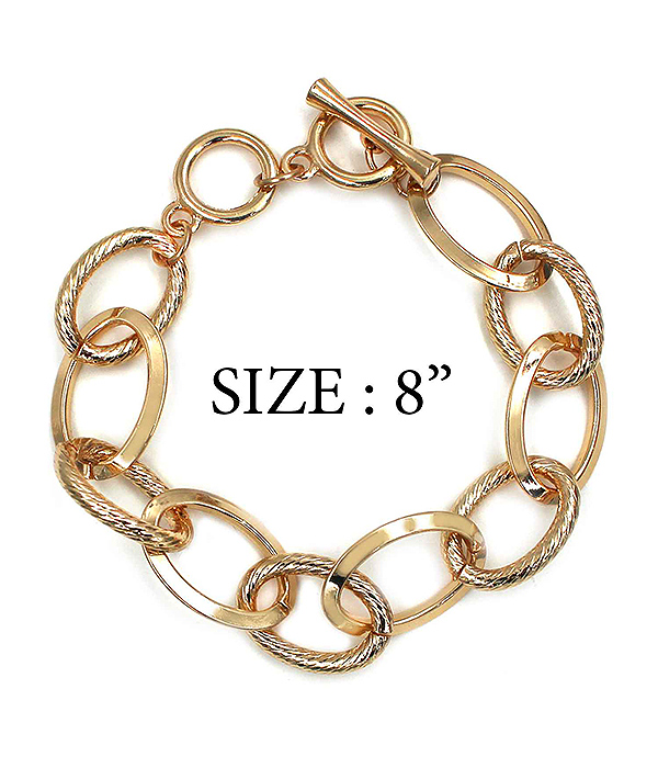 Chunky metal chain toggle bracelet